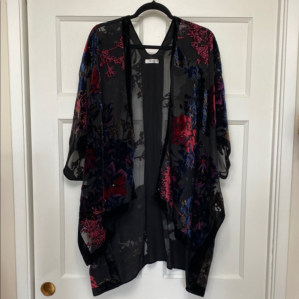 Ricki's Black and Red Floral Kimono